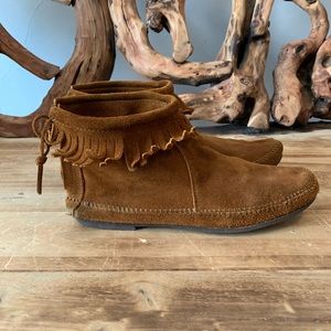 Minnetonka Suede Booties -8.5